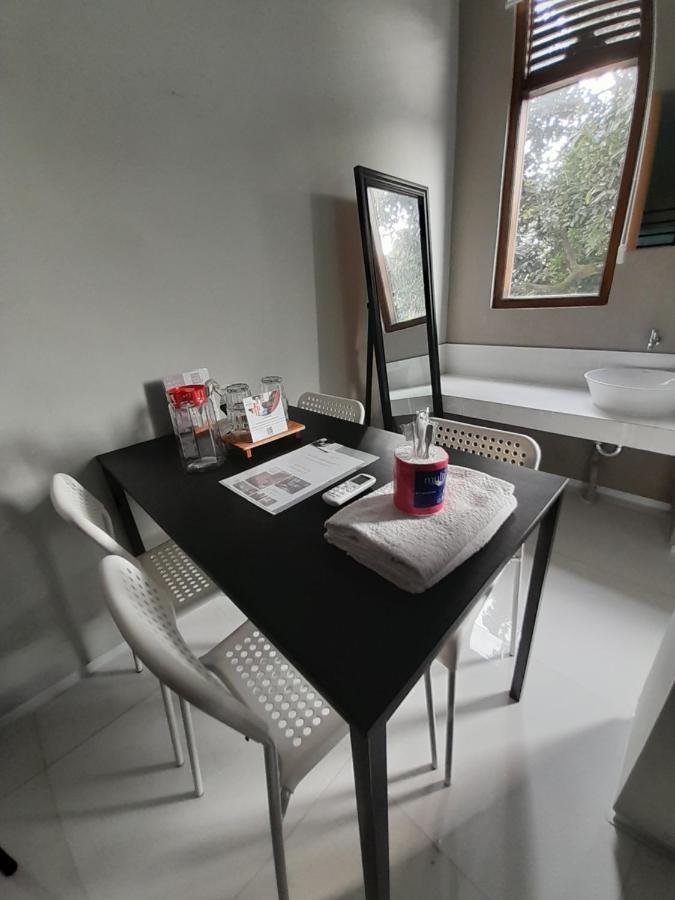 Sabi Guest House - Strategic Family -Married Couples Only- Hostel In Prawirotaman Jogyakarta Zewnętrze zdjęcie