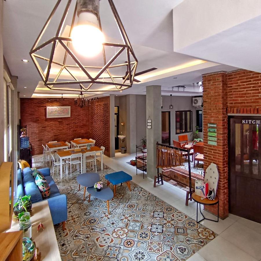 Sabi Guest House - Strategic Family -Married Couples Only- Hostel In Prawirotaman Jogyakarta Zewnętrze zdjęcie