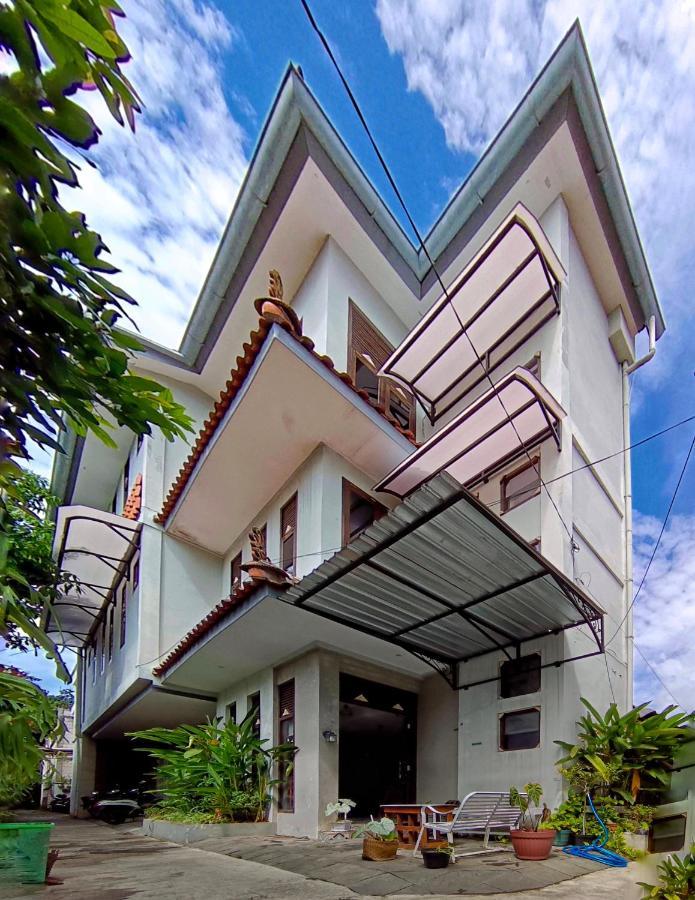 Sabi Guest House - Strategic Family -Married Couples Only- Hostel In Prawirotaman Jogyakarta Zewnętrze zdjęcie
